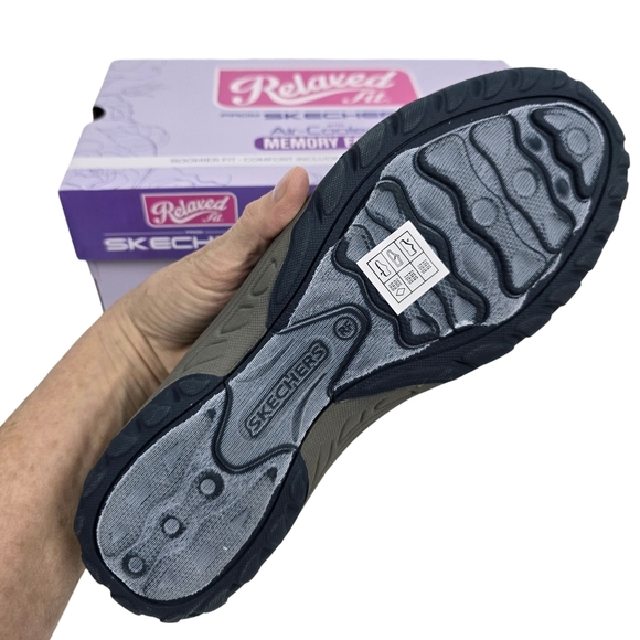 Skechers Relaxed Fit Reggae Fest - Willows Vibe Slip-on Shoes Women's Size 9.5M - Picture 2 of 11